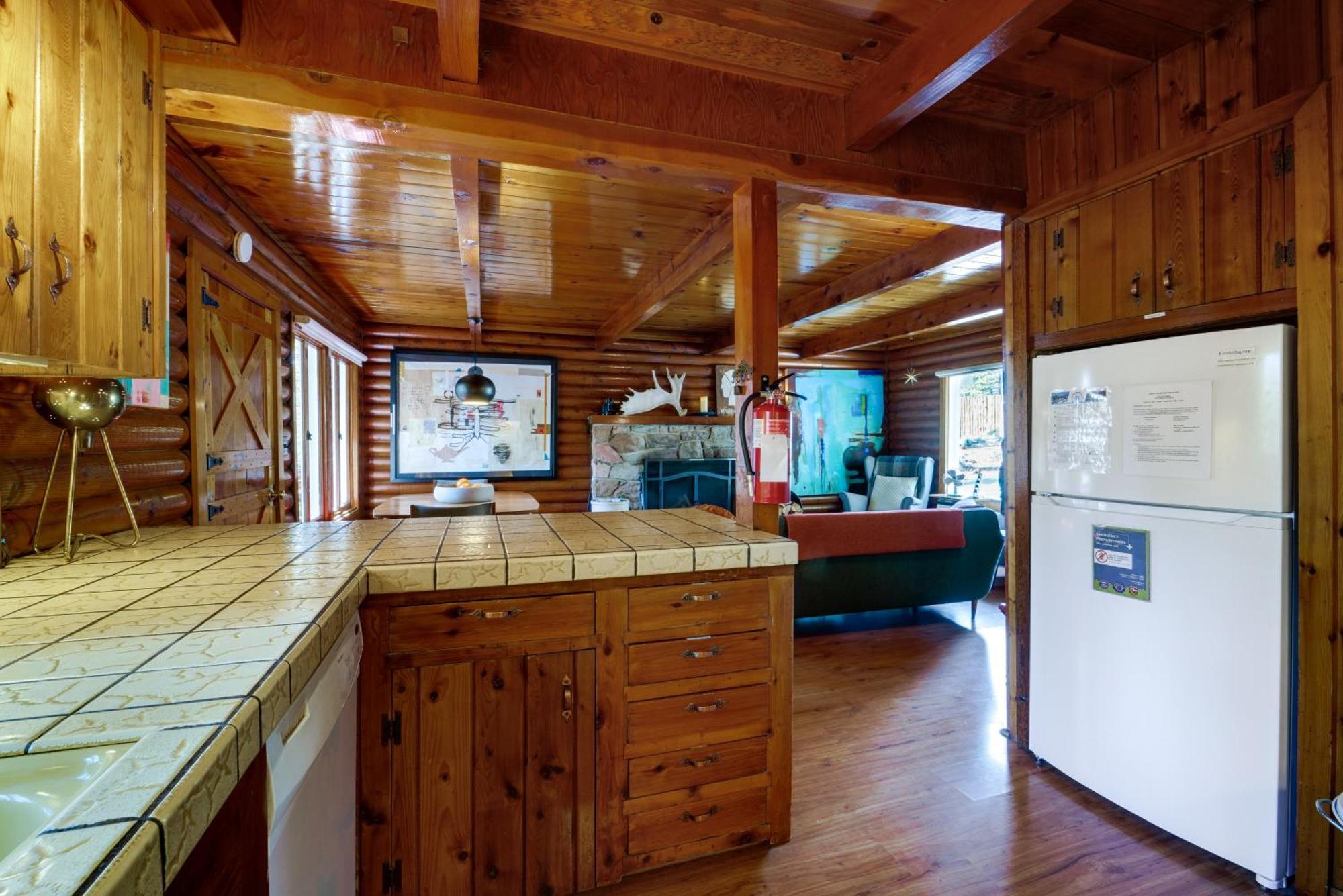 Boutique And Artsy Log Cabin In North Lake Tahoe! Kings Beach Exterior photo